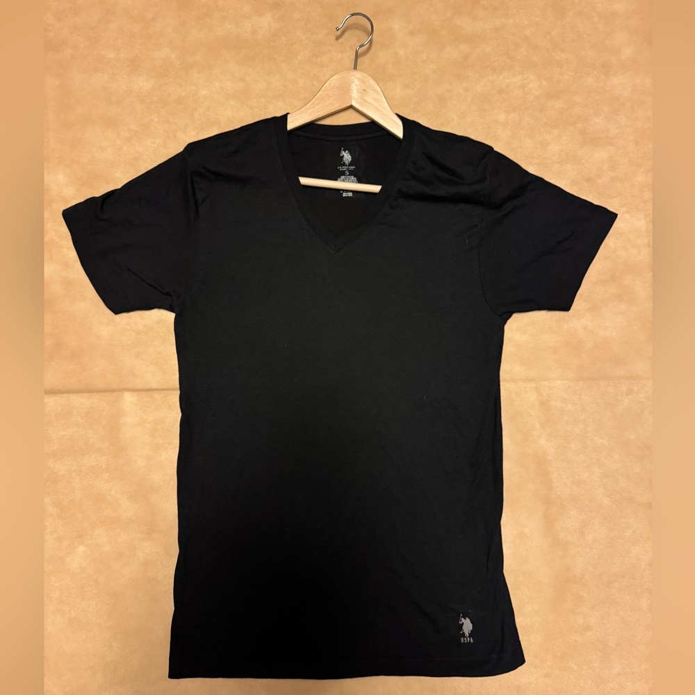 New U.S. Polo Assn V Neck Men Small Logo T-shirt - Black